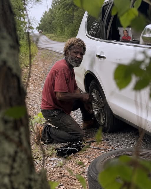 A Homeless Man Helped Me Change a Flat Tire on Route 9 Where My Son Disappeared 20 Years Ago – What He Left on My Passenger Seat Brought Me to My Knees