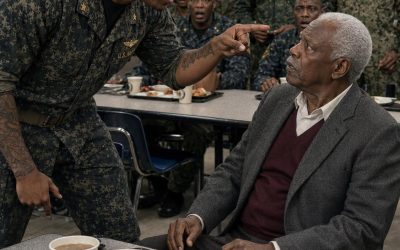 A SEAL Mocked An 87-Year-Old Veteran. His Rank Silenced The Room-xurixuri