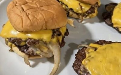 Do onions belong on burgers?
