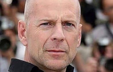 Bruce Willis can no longer speak, as his dementia is progressing at an alarming rate. 😨😩 His fans’ hearts broke upon seeing him today. 💔😞 His wife, Emma Heming, sadly shared the latest news about his health, leaving the world with no choice but to offer prayers for this cinematic legend. 🙏😧 It’s impossible to hold back tears upon seeing the photos in the comments