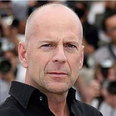 Bruce Willis can no longer speak, as his dementia is progressing at an alarming rate. 😨😩 His fans’ hearts broke upon seeing him today. 💔😞 His wife, Emma Heming, sadly shared the latest news about his health, leaving the world with no choice but to offer prayers for this cinematic legend. 🙏😧 It’s impossible to hold back tears upon seeing the photos in the comments