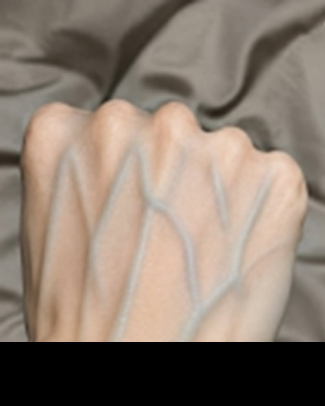 If your veins are visible in your hand, it is a signal of ca…😳See more