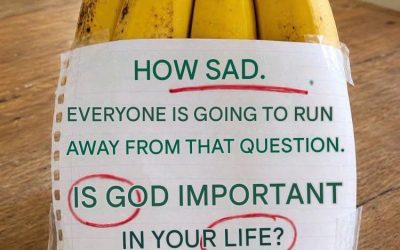 WHAT HAPPENS TO YOUR BODY WHEN YOU EAT A BANANA BEFORE SLEEPING