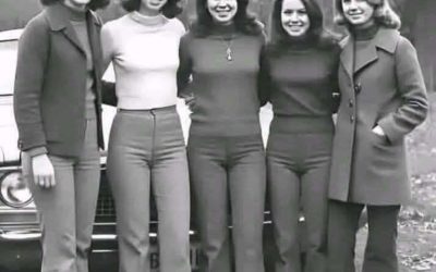 Girls in the 1970s: What Detail Do You Notice First in This Vintage Photo?